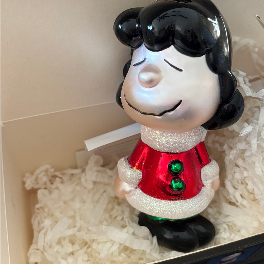 Lucy Polonaise Collection Ornament
